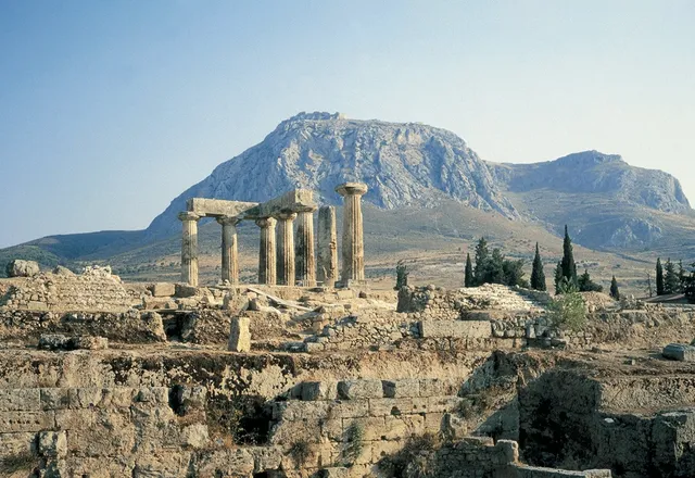 Corint Din acest oraş, Pavel a scris epistola lui către romani.