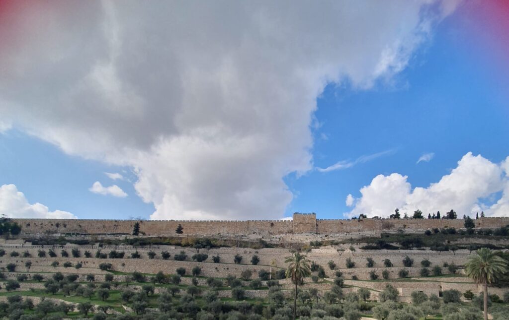 IERUSALIM-Isus Te Iubeste